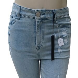 588327.....Tinsel Town Ankle Crop Jeans Size 30
